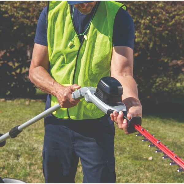 ⁦מגזמת גובה טלסקופית 80V PRO נטענת בראשלס אורך 3.40 מ' (גוף בלבד) מבית GREENWORKS⁩ – תמונה ⁦10⁩