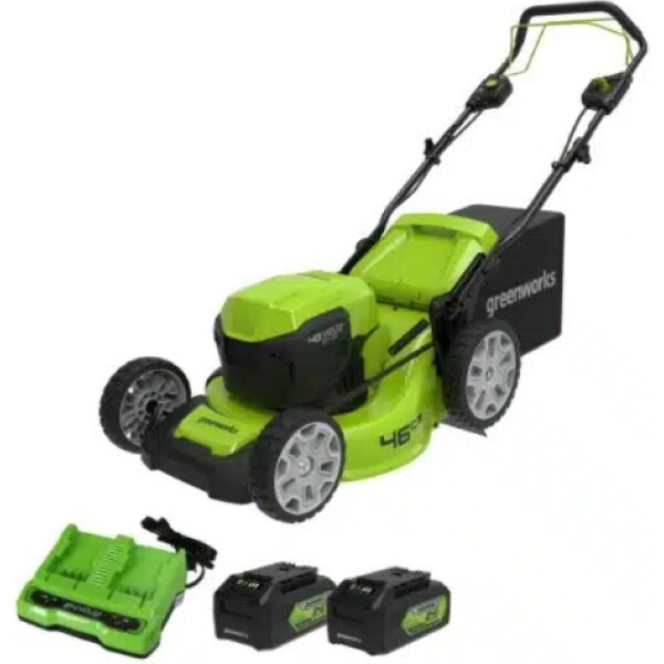 מכסחת דשא נטענת GREENWORKS דגם 99724-2 עם מנוע Brushless 48V, נסיעה עצמית, רוחב כיסוח 46 ס"מ, גוף פח עמיד, שק איסוף 50 ליטר, כולל שתי סוללות 4 אמפר ומטען כפול למקצועיות מרבית