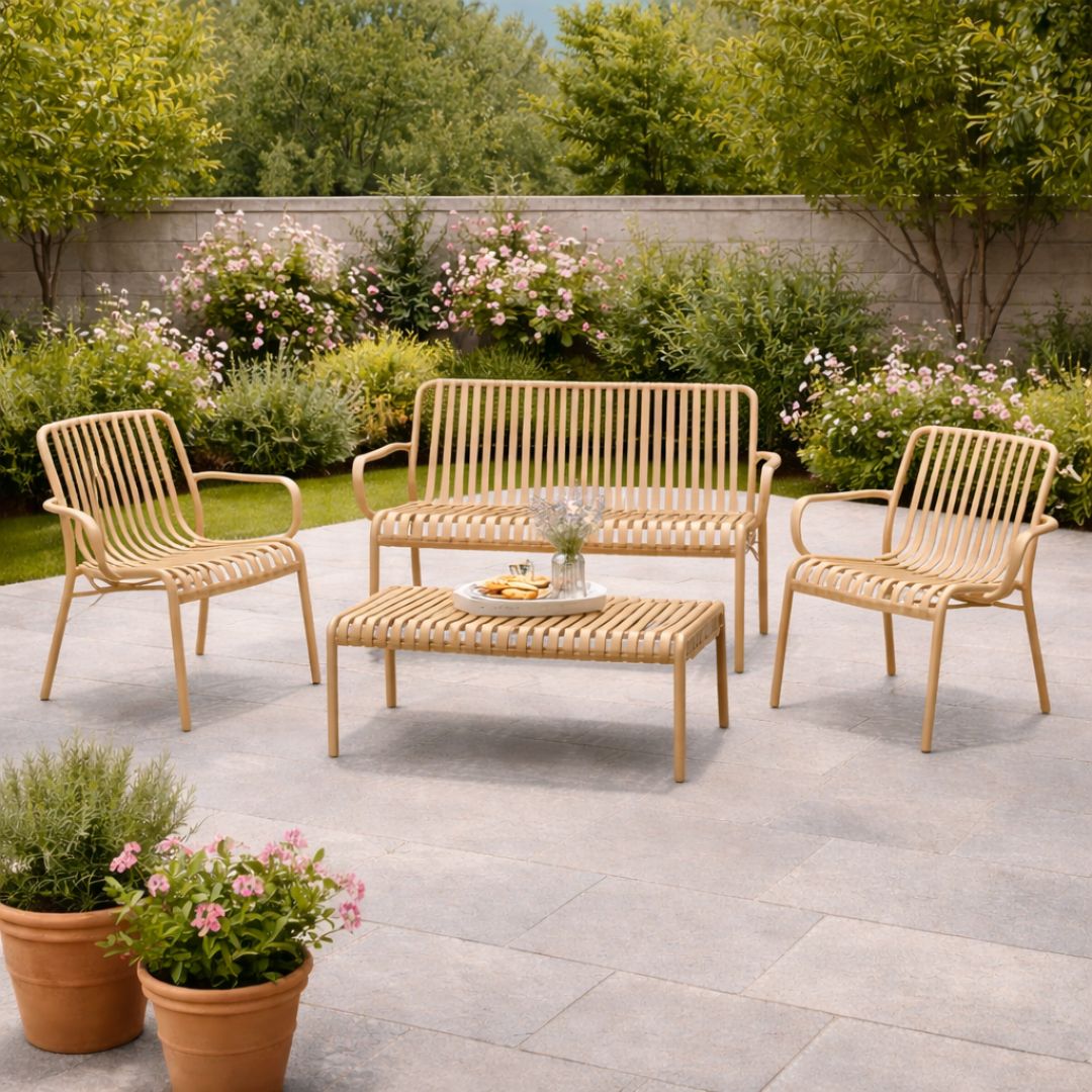 פינת ישיבה דו מושבית פלסטיק קשיח בצבע קאמל דגם ספיר – עמידות מרבית